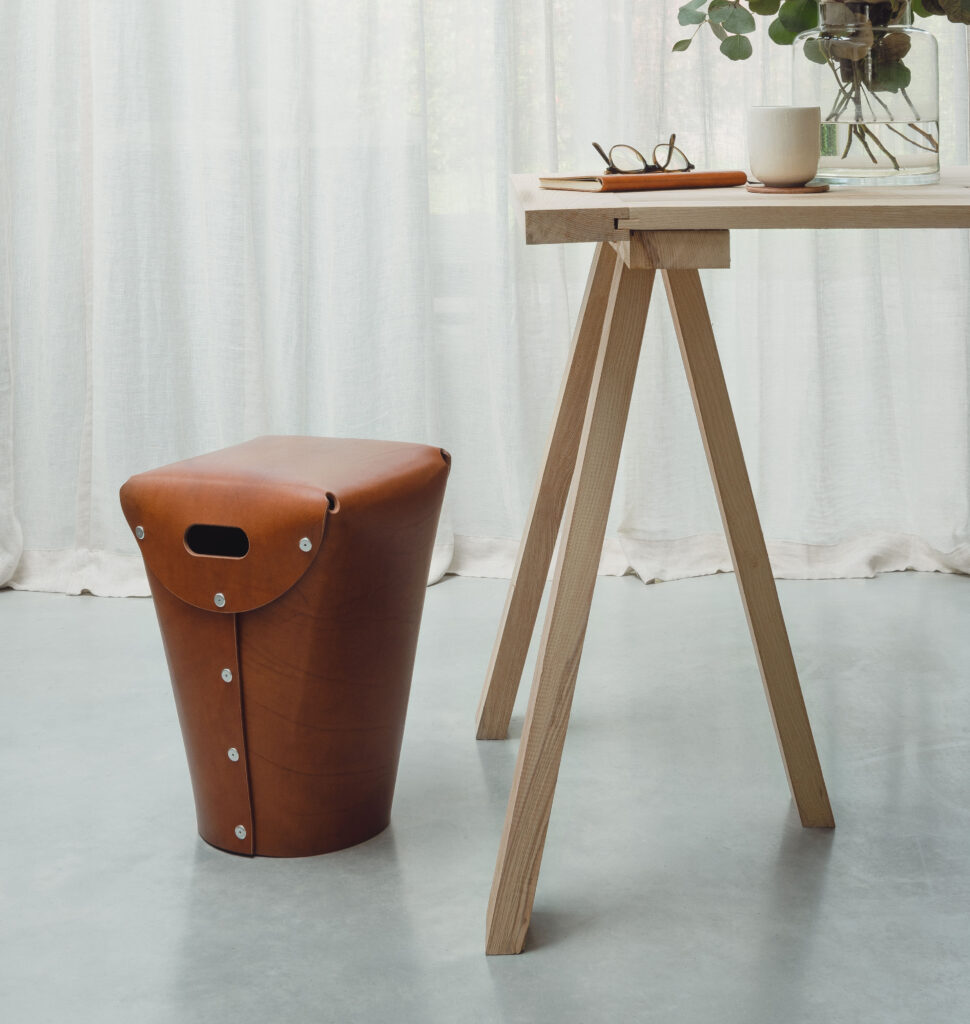 Knepp-Mont-Rivet-stool-1-